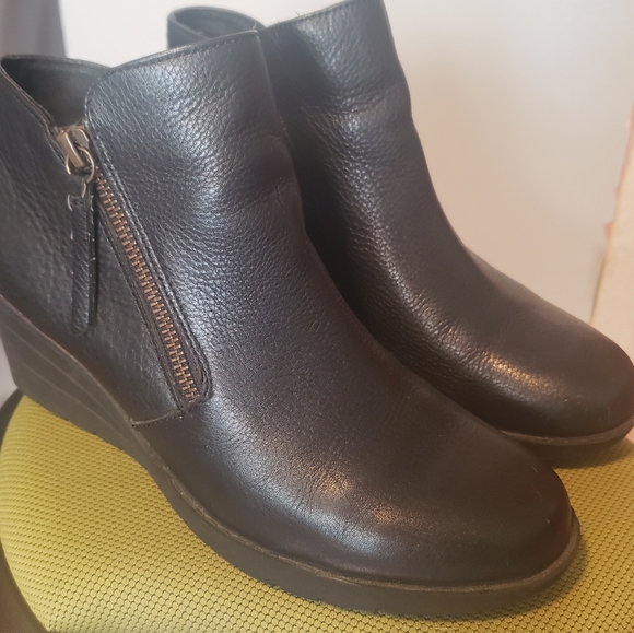 Sofft Salem Wedge Bootie - Picture 3 of 9